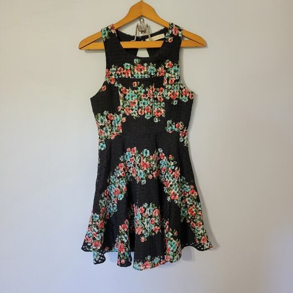 Everleigh Floral Mesh Dress M - Picture 1 of 9